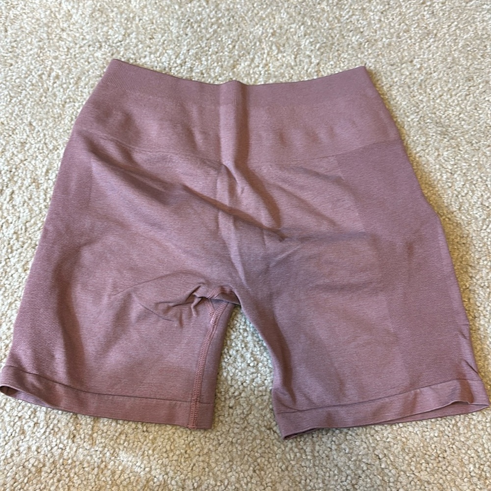AUROLA for Women Seamless Soft Smooth Gym Yoga Scrunch Active Shorts